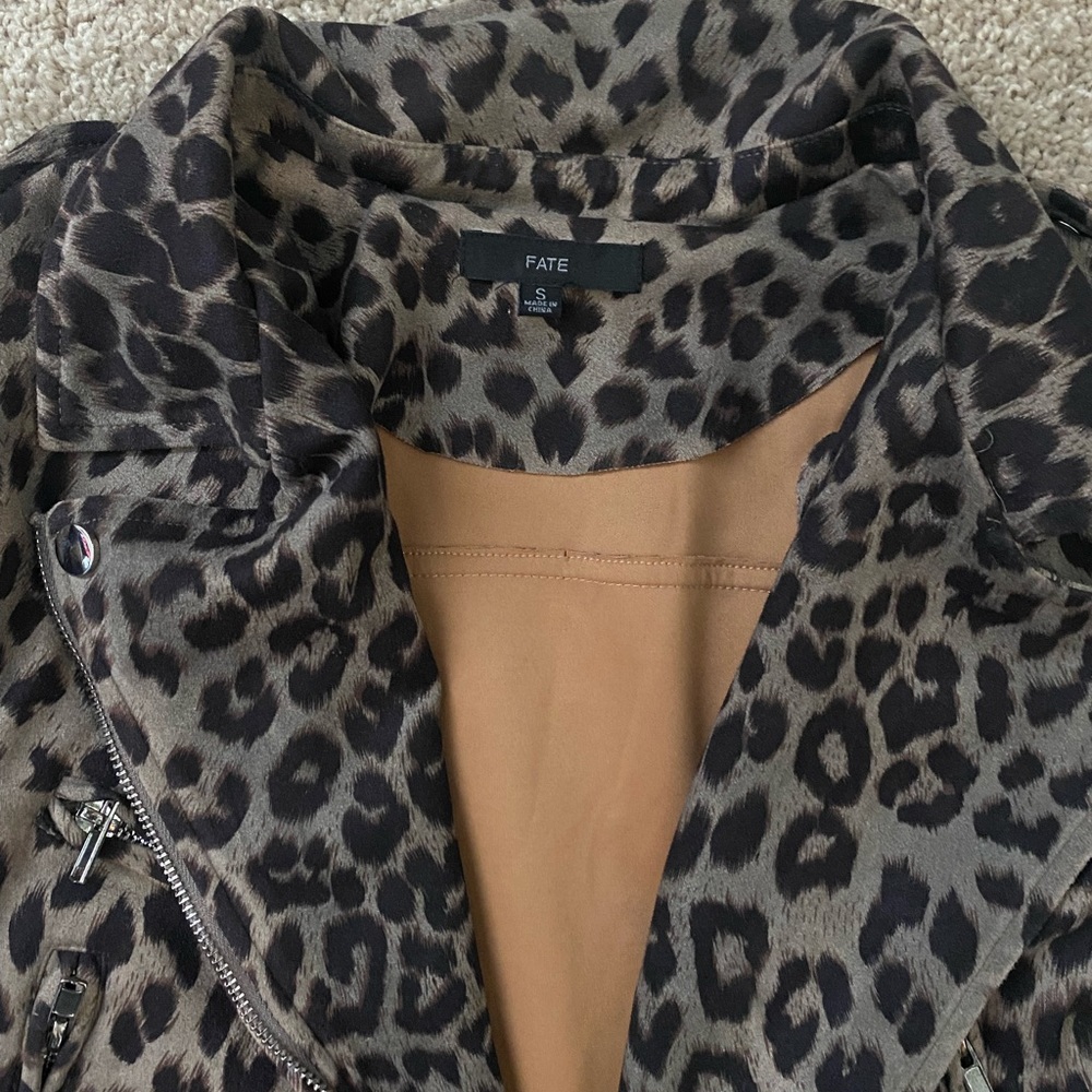 Cheetah jacket! - Picture 3 of 3